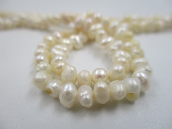 Fresh Water Pearl 4mm  Cream +/-36cm