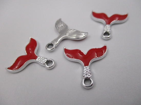 Charm Whale  4pcs Red