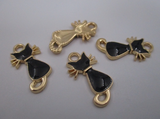 Charm Cat 4pcs Black