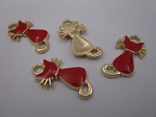 Charm Cat 4pcs Red