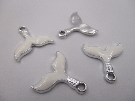 Charm Whale  4pcs White